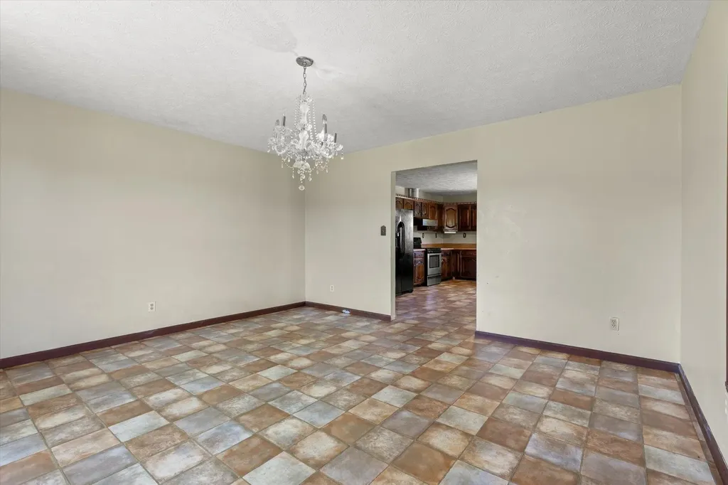 271 Anderson Road Palmer TN 37365