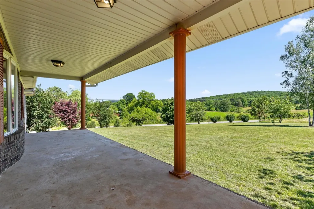 271 Anderson Road Palmer TN 37365
