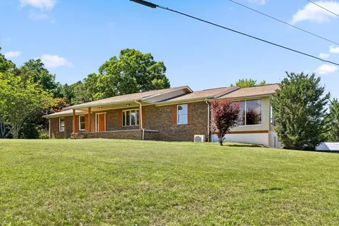 271 Anderson Road Palmer TN 37365