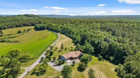 271 Anderson Road Palmer TN 37365