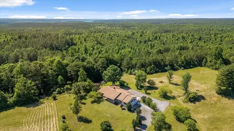 271 Anderson Road Palmer TN 37365