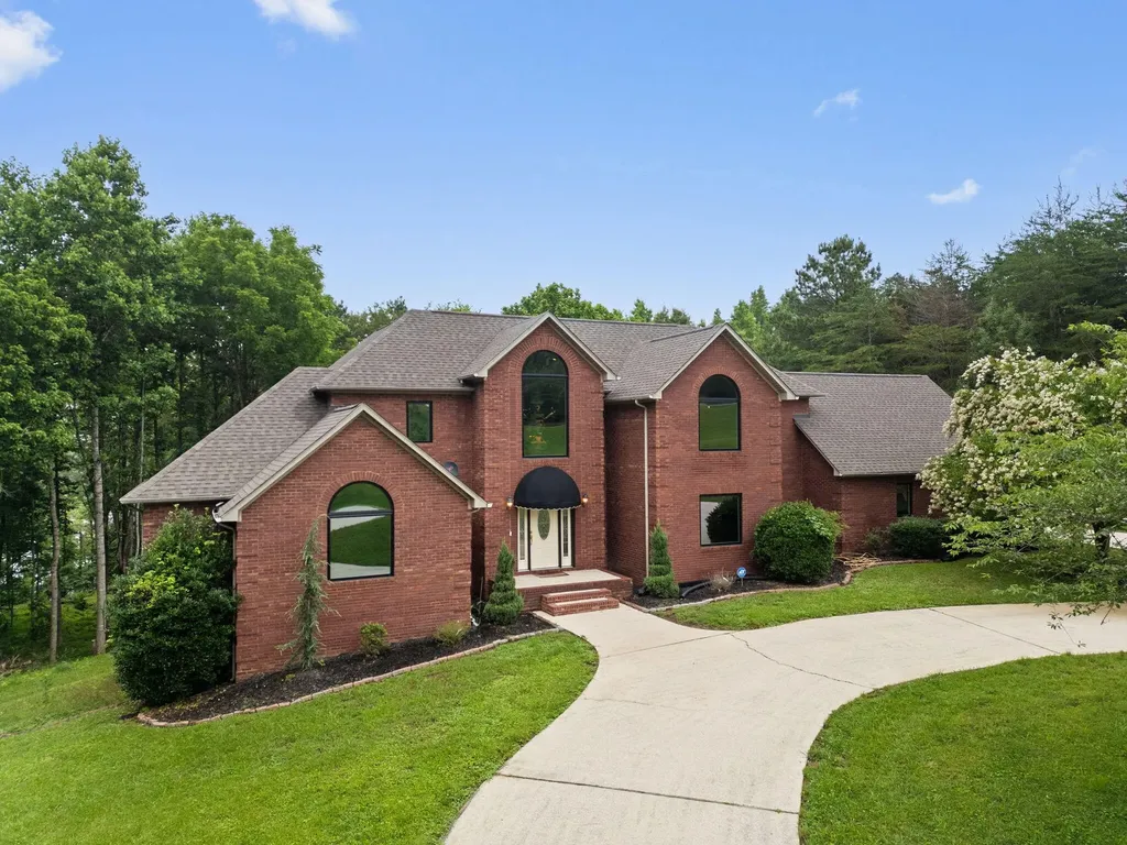 279 Edgewater Avenue Dayton TN 37321