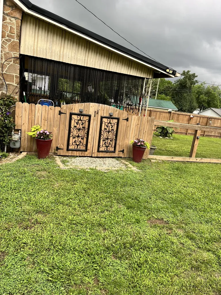 108 Greenwood Street Mount Pleasant TN 38474