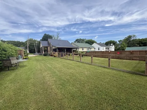 108 Greenwood Street Mount Pleasant TN 38474