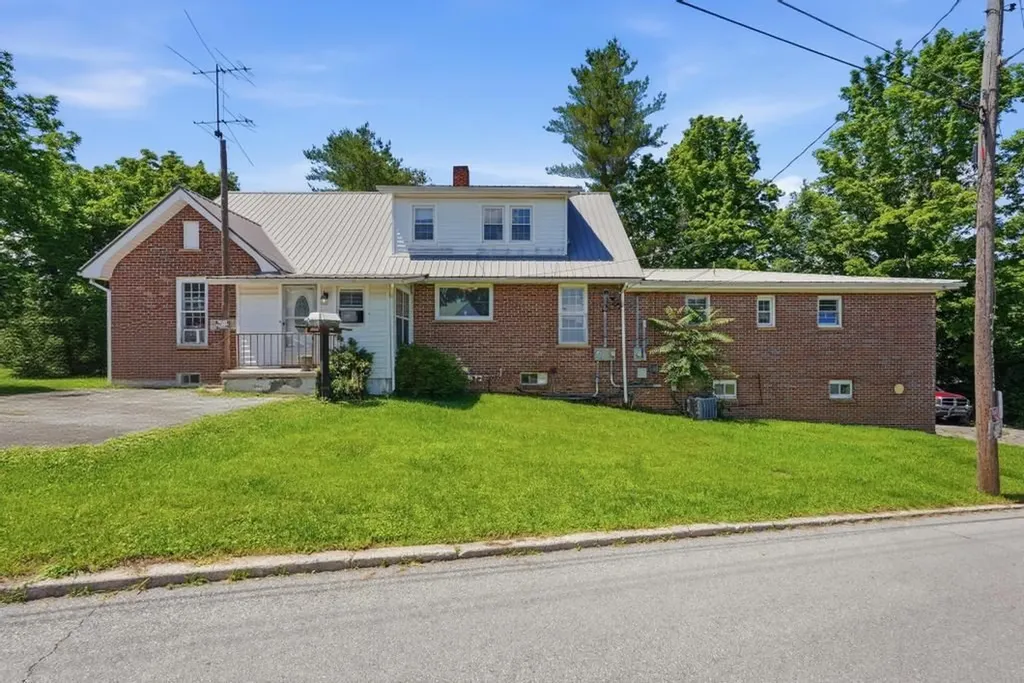215 E Adams Street Crossville TN 38555