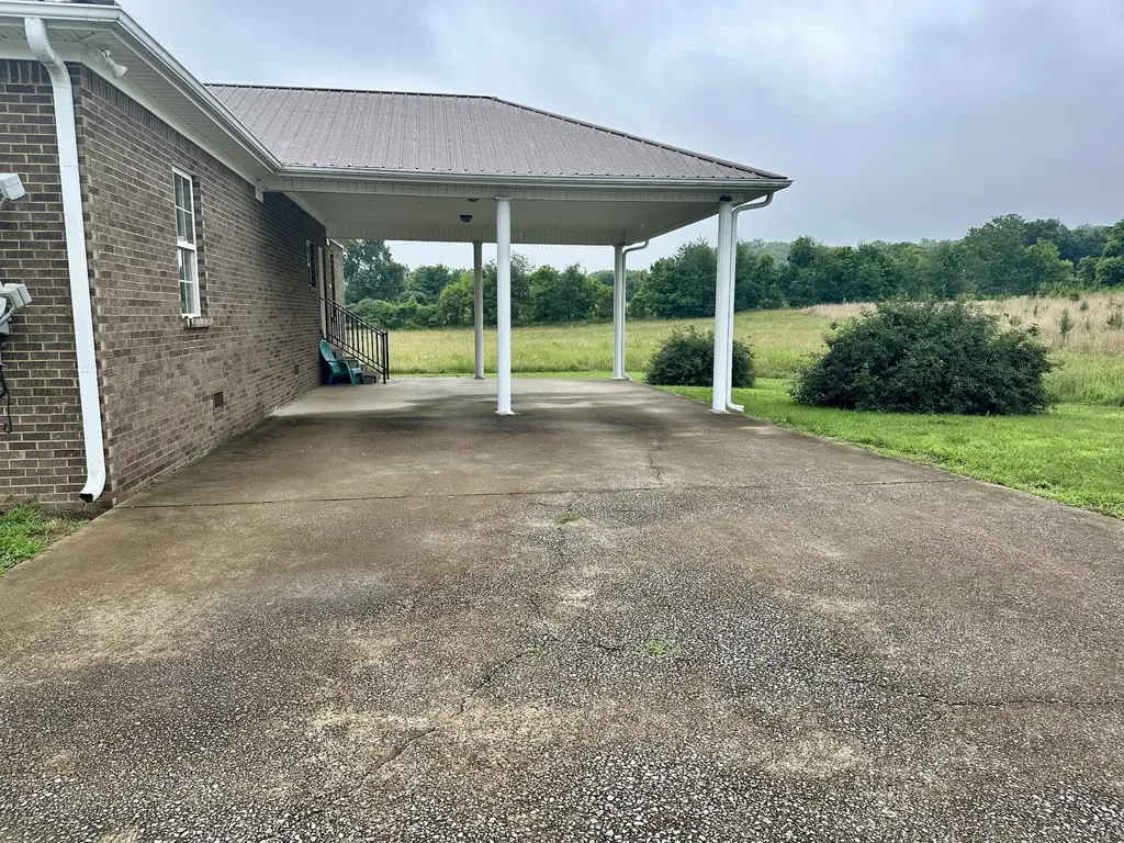 1686 Pleasant Hill Road Prospect TN 38477