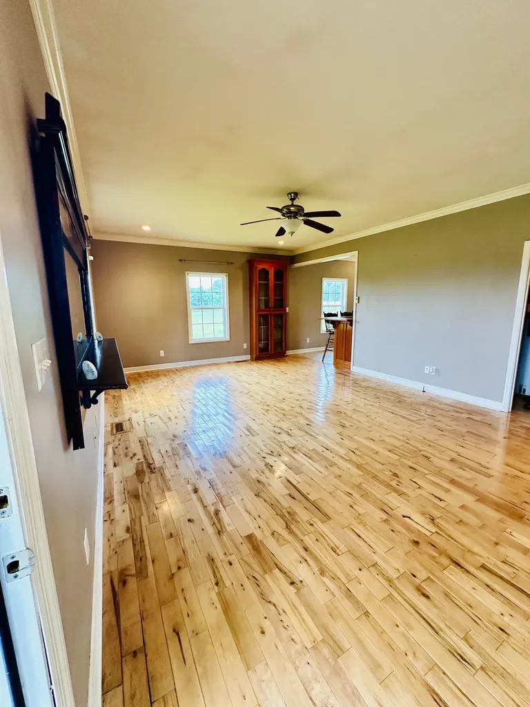 1686 Pleasant Hill Road Prospect TN 38477