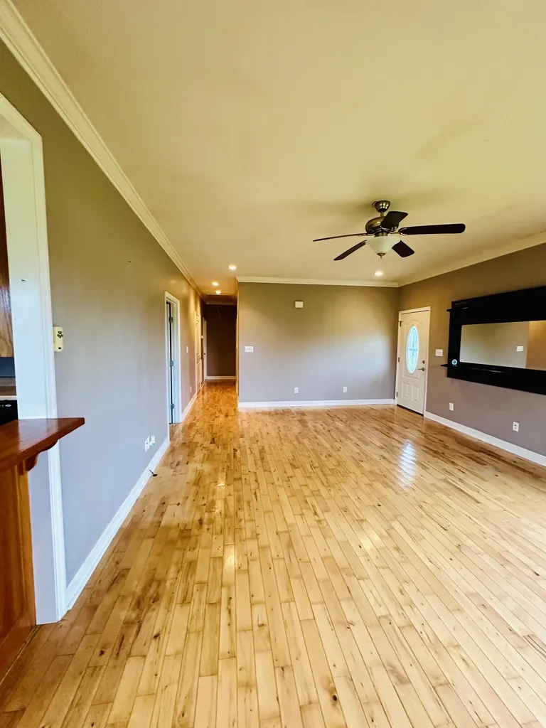 1686 Pleasant Hill Road Prospect TN 38477