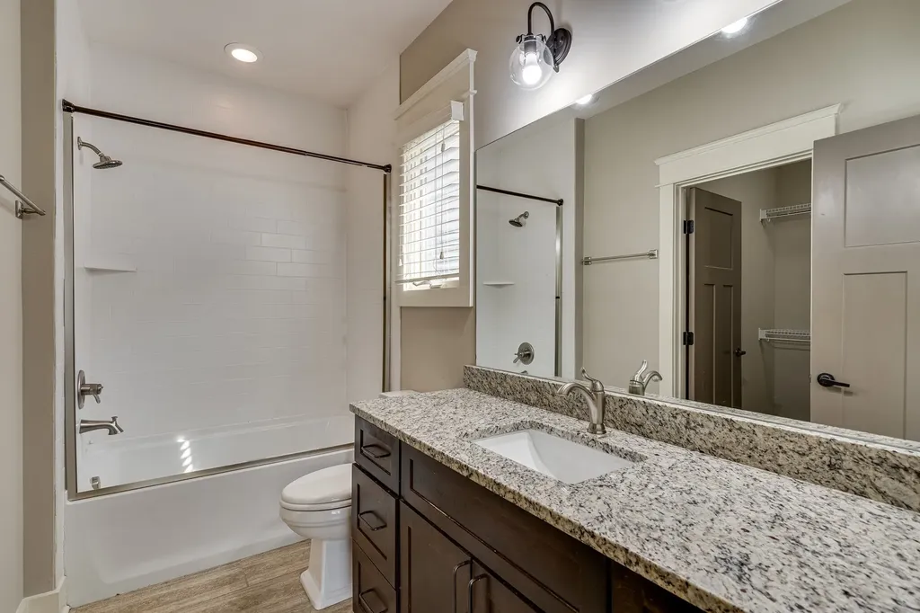 902 Cheatham Place Nashville TN 37208