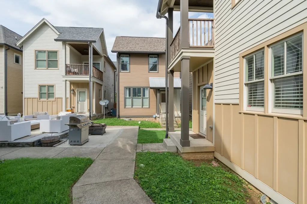 902 Cheatham Place Nashville TN 37208
