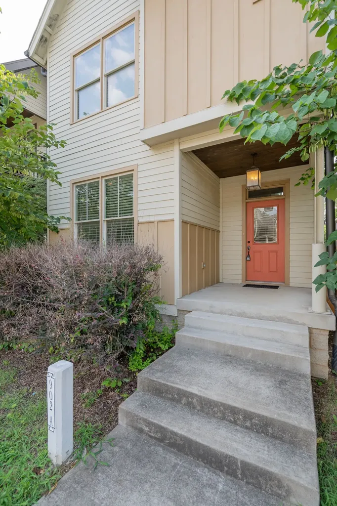 902 Cheatham Place Nashville TN 37208