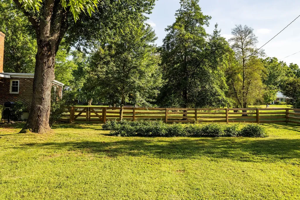 1319 Kenwood Drive Nashville TN 37216