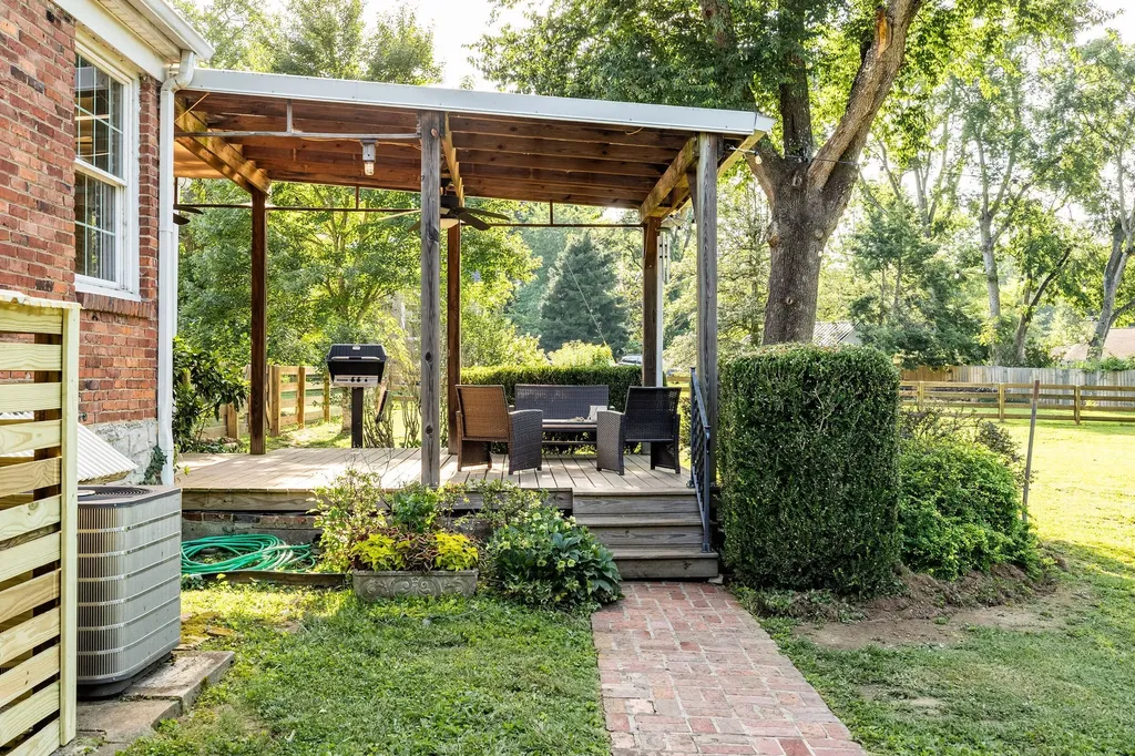 1319 Kenwood Drive Nashville TN 37216