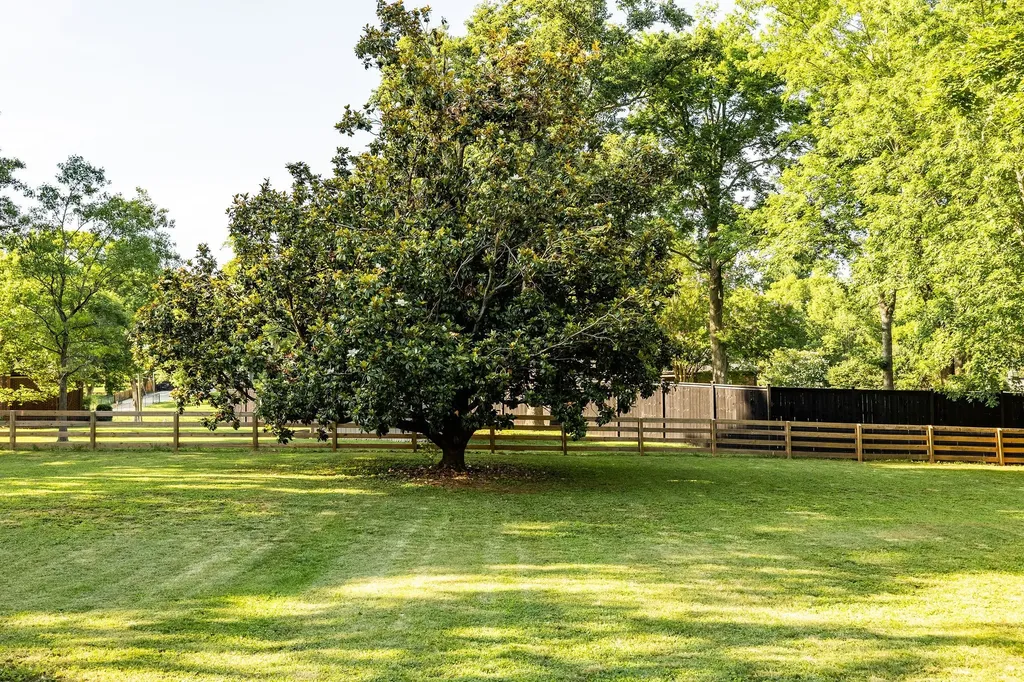 1319 Kenwood Drive Nashville TN 37216
