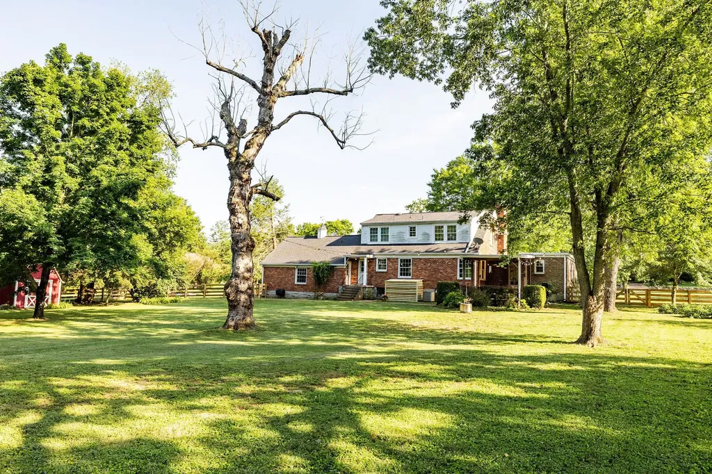 1319 Kenwood Drive Nashville TN 37216