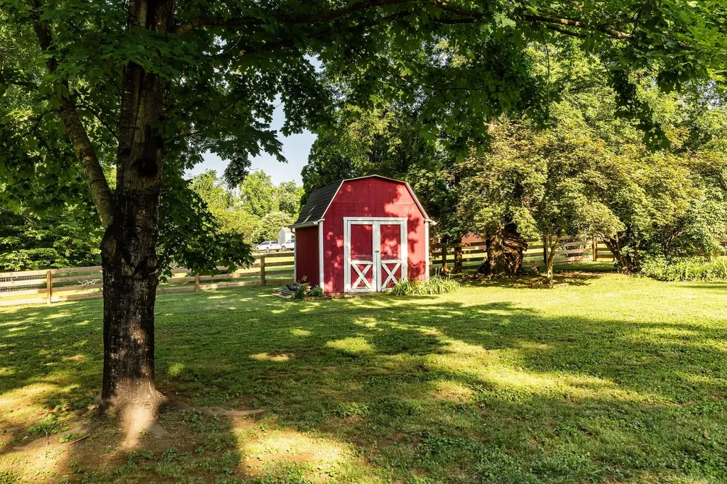 1319 Kenwood Drive Nashville TN 37216