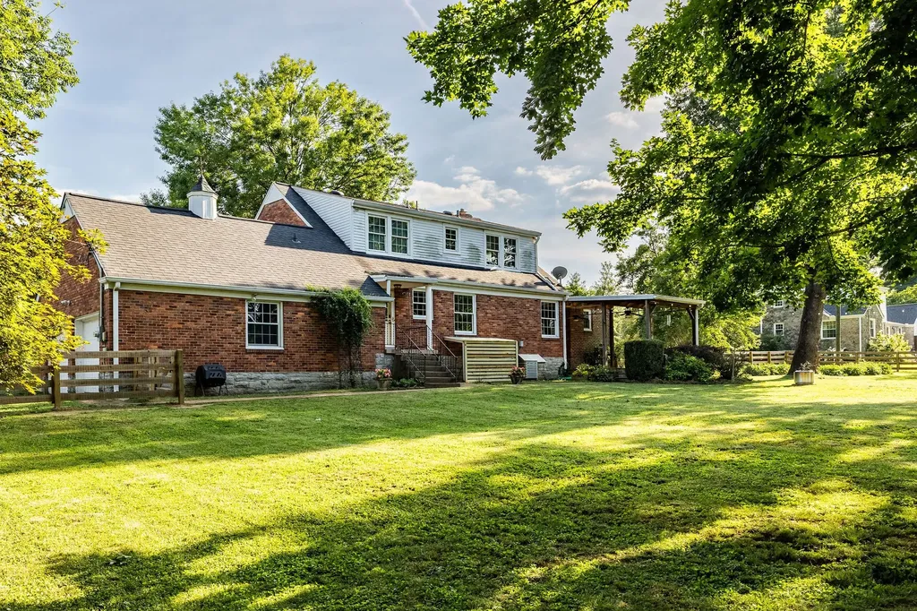 1319 Kenwood Drive Nashville TN 37216