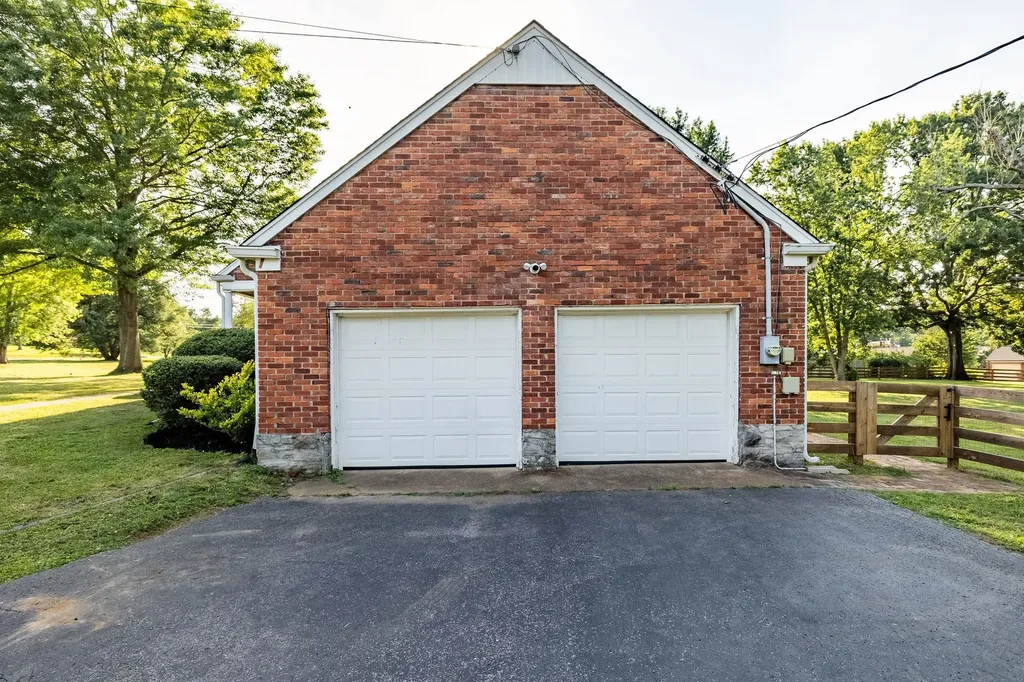 1319 Kenwood Drive Nashville TN 37216