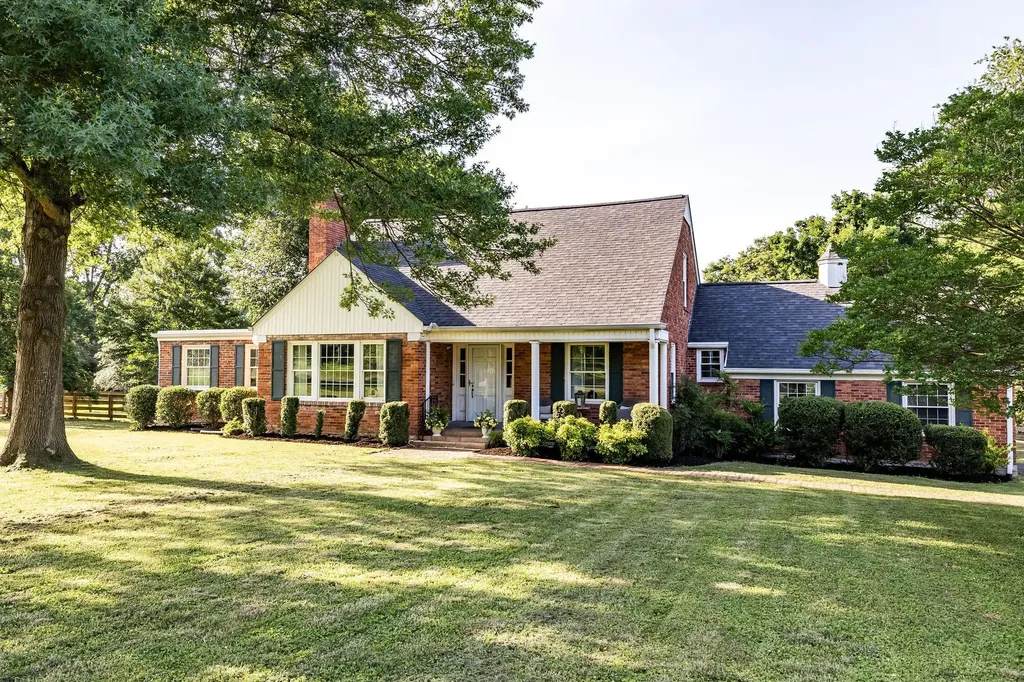 1319 Kenwood Drive Nashville TN 37216