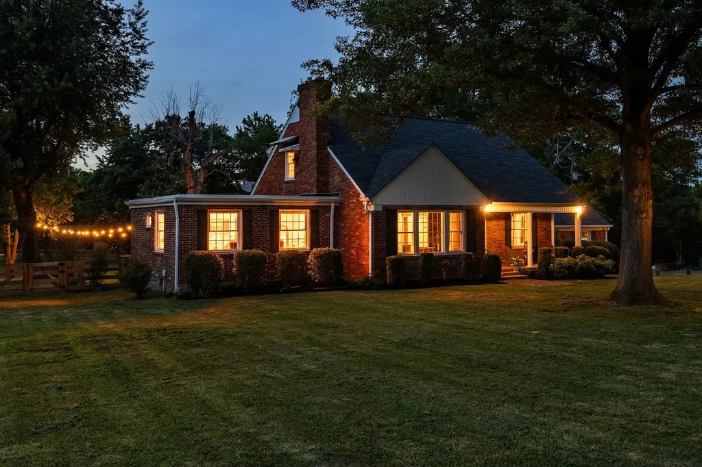 1319 Kenwood Drive Nashville TN 37216