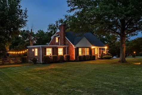 1319 Kenwood Drive Nashville TN 37216