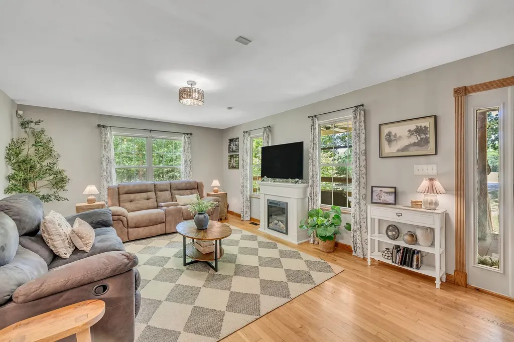 18753 S Pittsburg Mountain Road Sewanee TN 37375