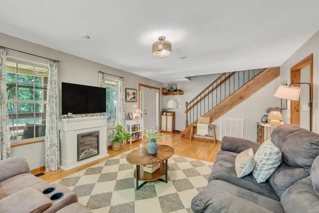 18753 S Pittsburg Mountain Road Sewanee TN 37375