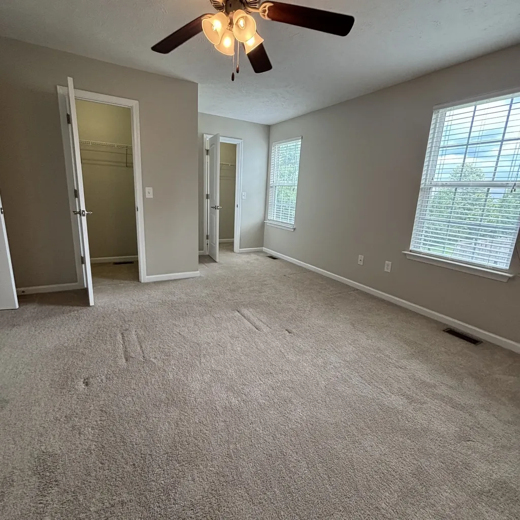 2369 New Holland Circle Murfreesboro TN 37128