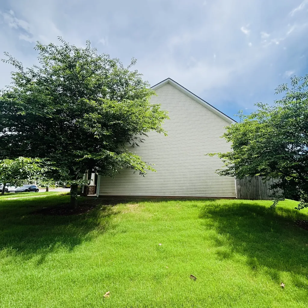 2369 New Holland Circle Murfreesboro TN 37128