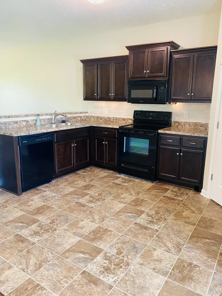 2369 New Holland Circle Murfreesboro TN 37128