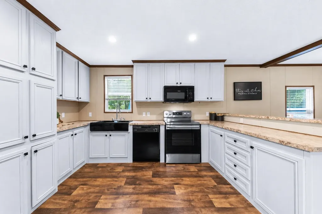 6126 Calvin Potts Road Primm Springs TN 38476