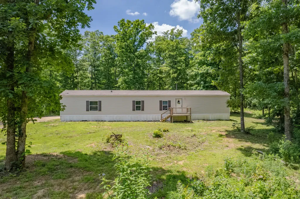 6126 Calvin Potts Road Primm Springs TN 38476