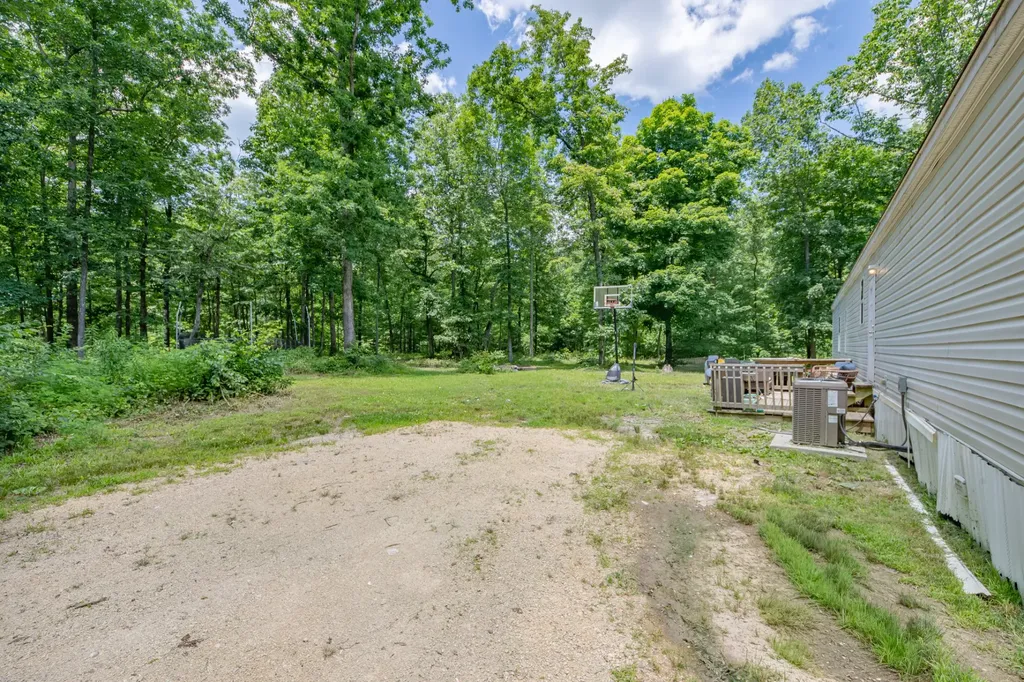 6126 Calvin Potts Road Primm Springs TN 38476