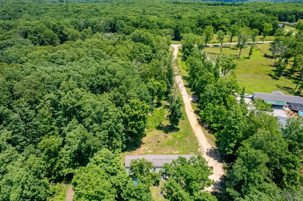 6126 Calvin Potts Road Primm Springs TN 38476
