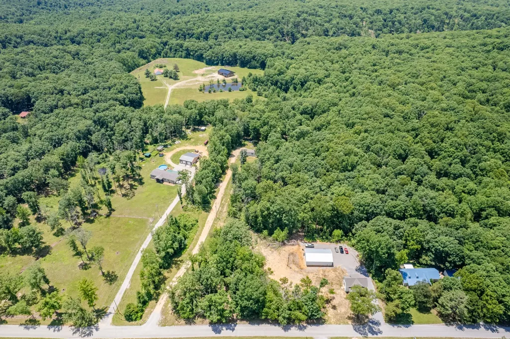 6126 Calvin Potts Road Primm Springs TN 38476