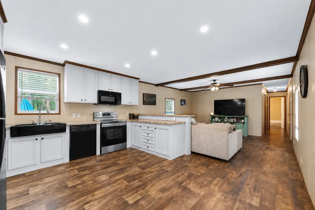 6126 Calvin Potts Road Primm Springs TN 38476