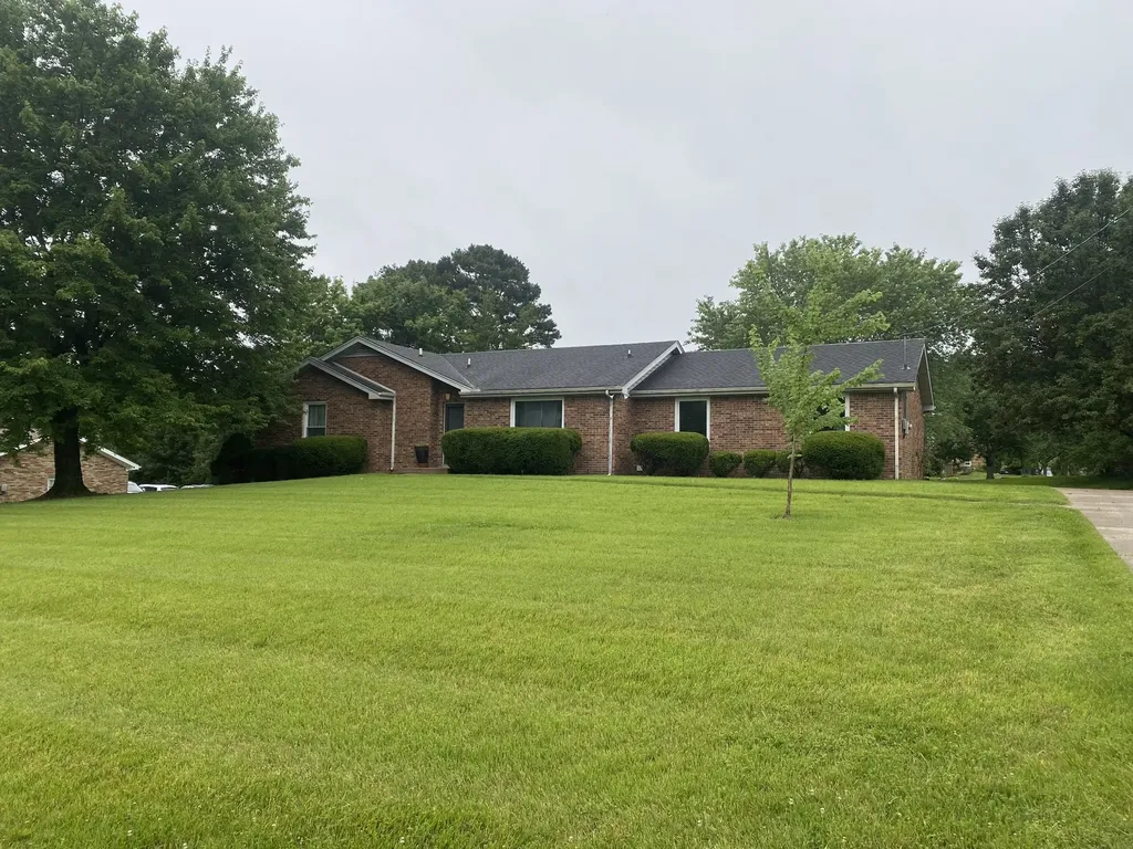 3056 Williamsburg Road Clarksville TN 37043