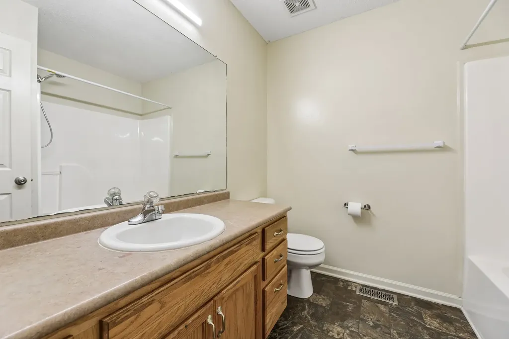 1045 Wisteria Court Clarksville TN 37040