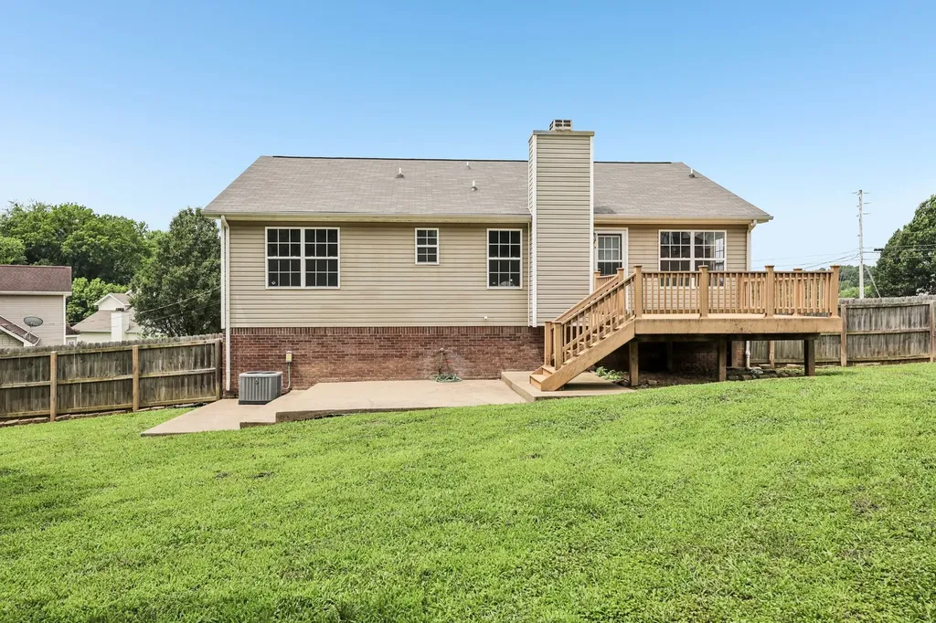 1045 Wisteria Court Clarksville TN 37040