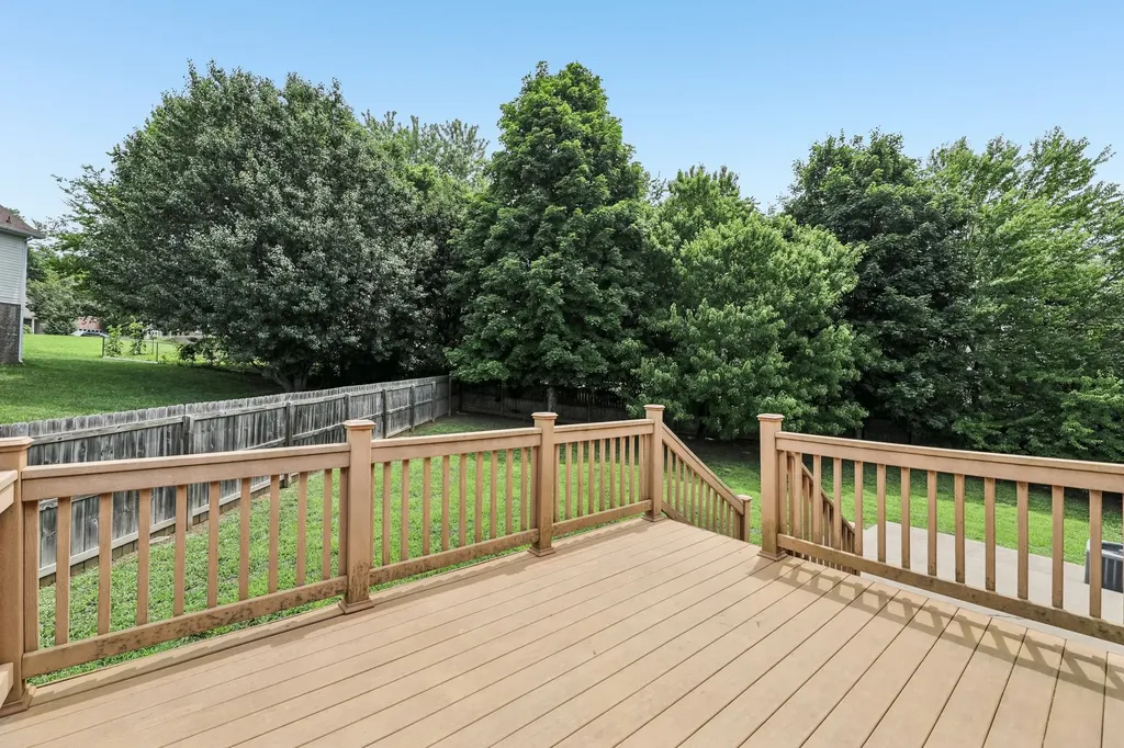 1045 Wisteria Court Clarksville TN 37040