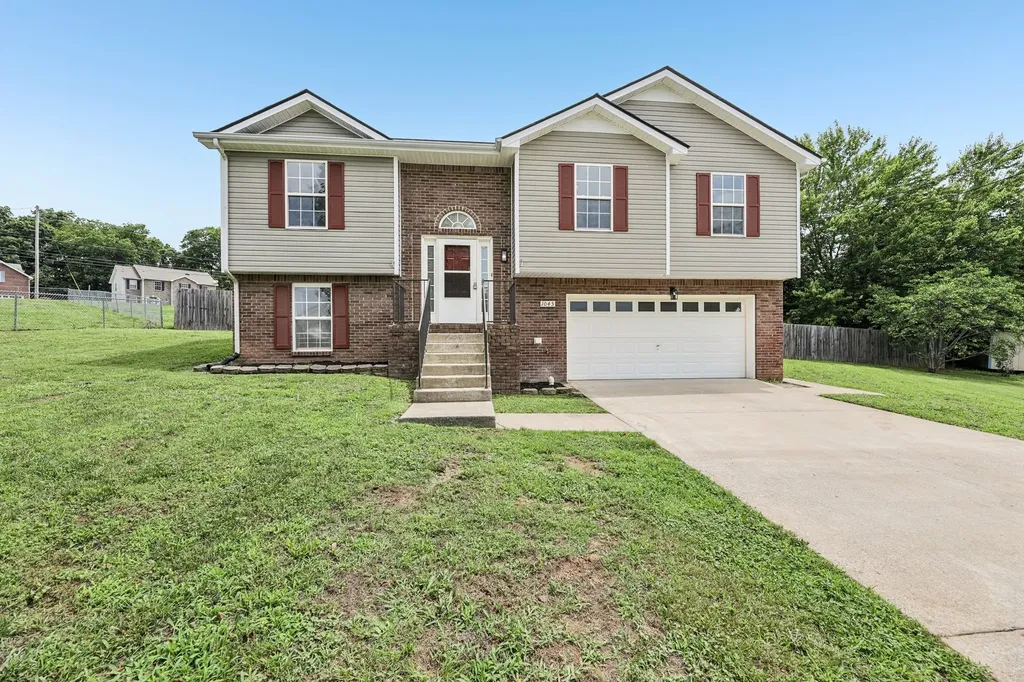 1045 Wisteria Court Clarksville TN 37040
