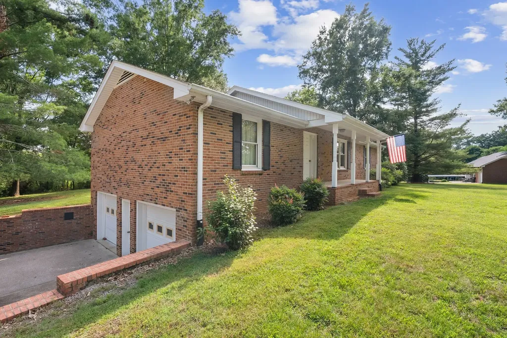 3155 W Division Street Hermitage TN 37076