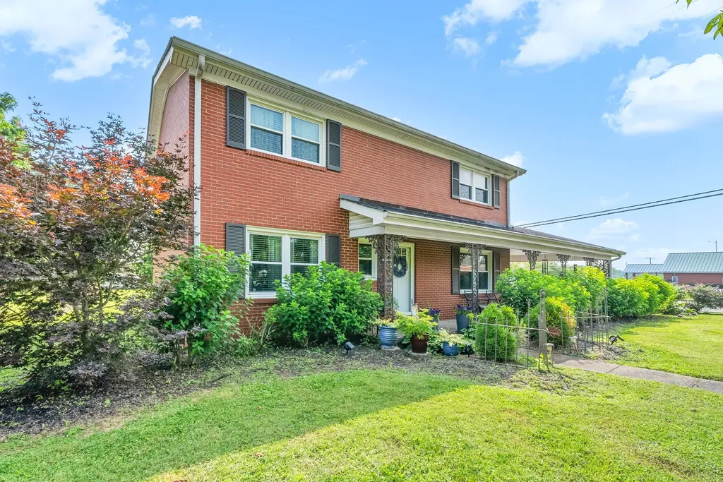 1701 Parkview Drive Hopkinsville KY 42240