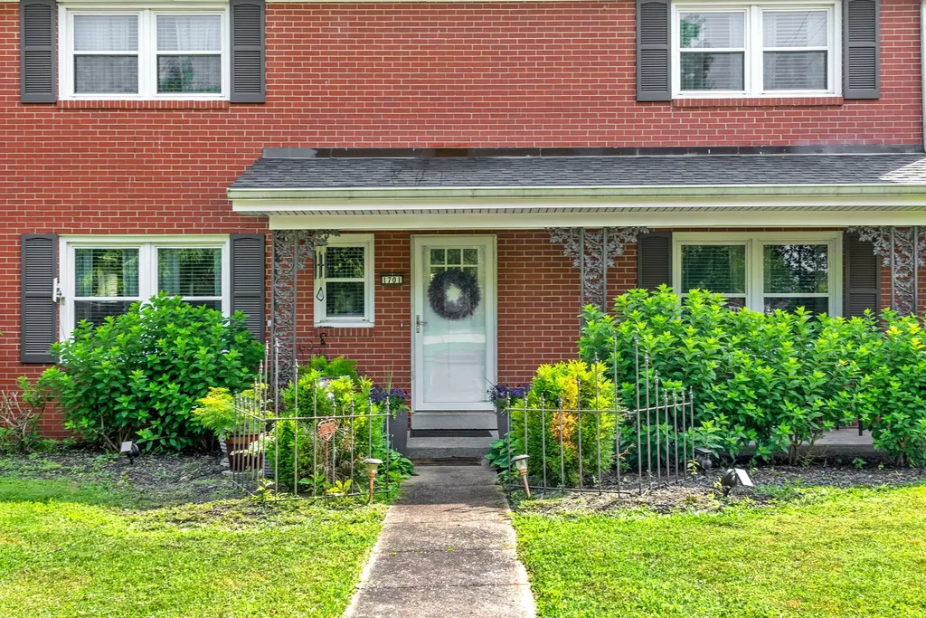 1701 Parkview Drive Hopkinsville KY 42240