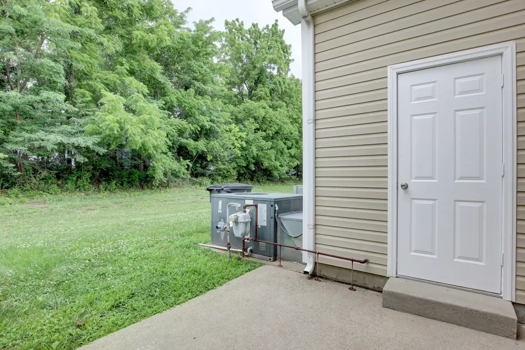 149 Alexander Boulevard Clarksville TN 37040