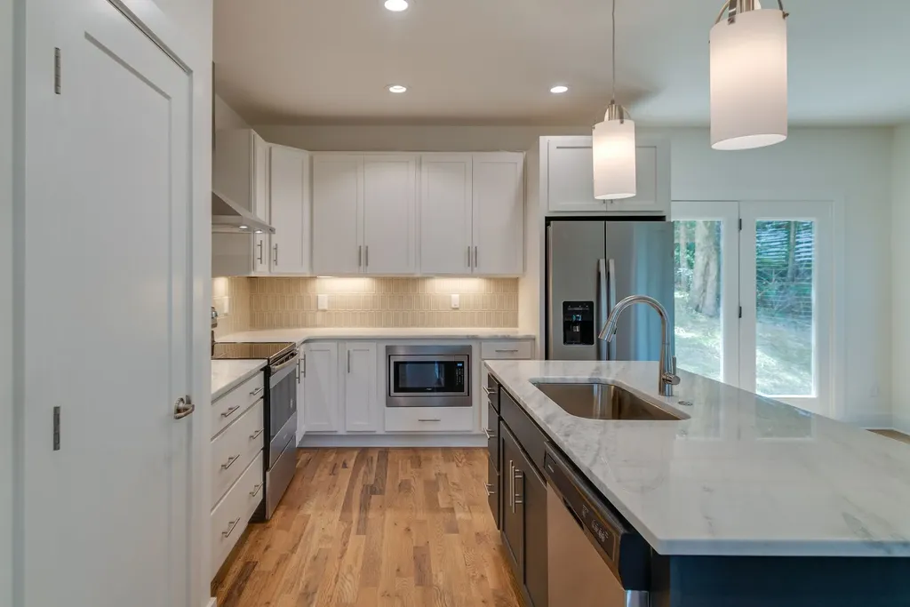 2420 Stivers Street Nashville TN 37218