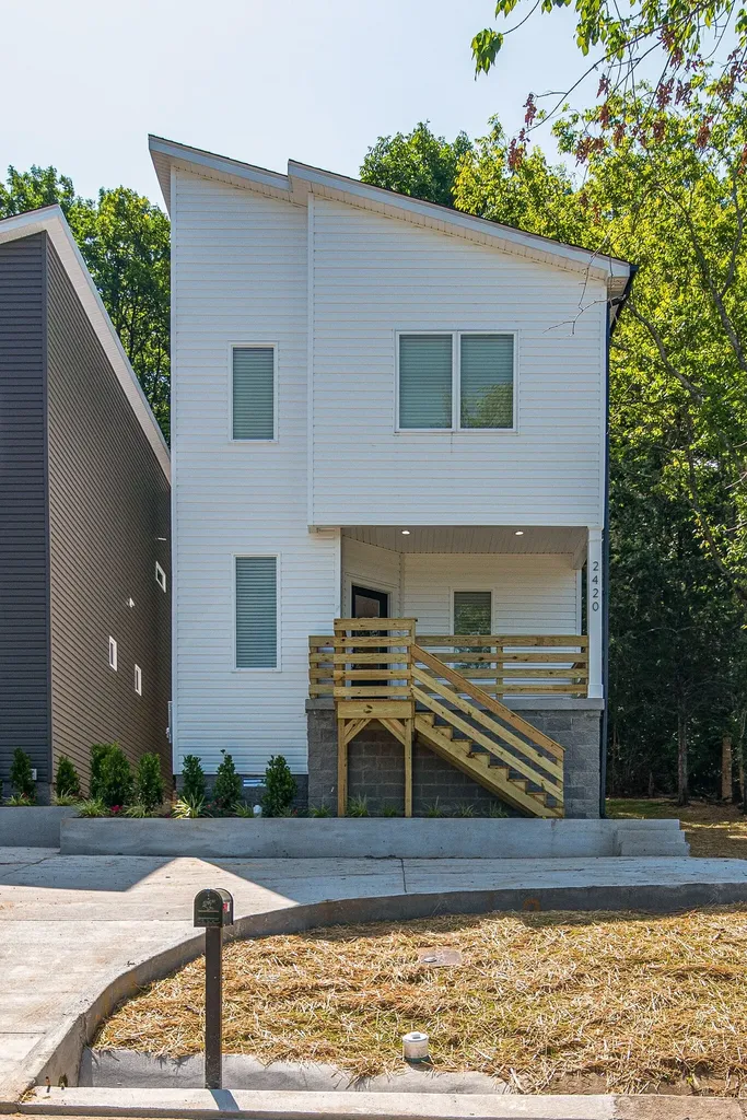 2420 Stivers Street Nashville TN 37218
