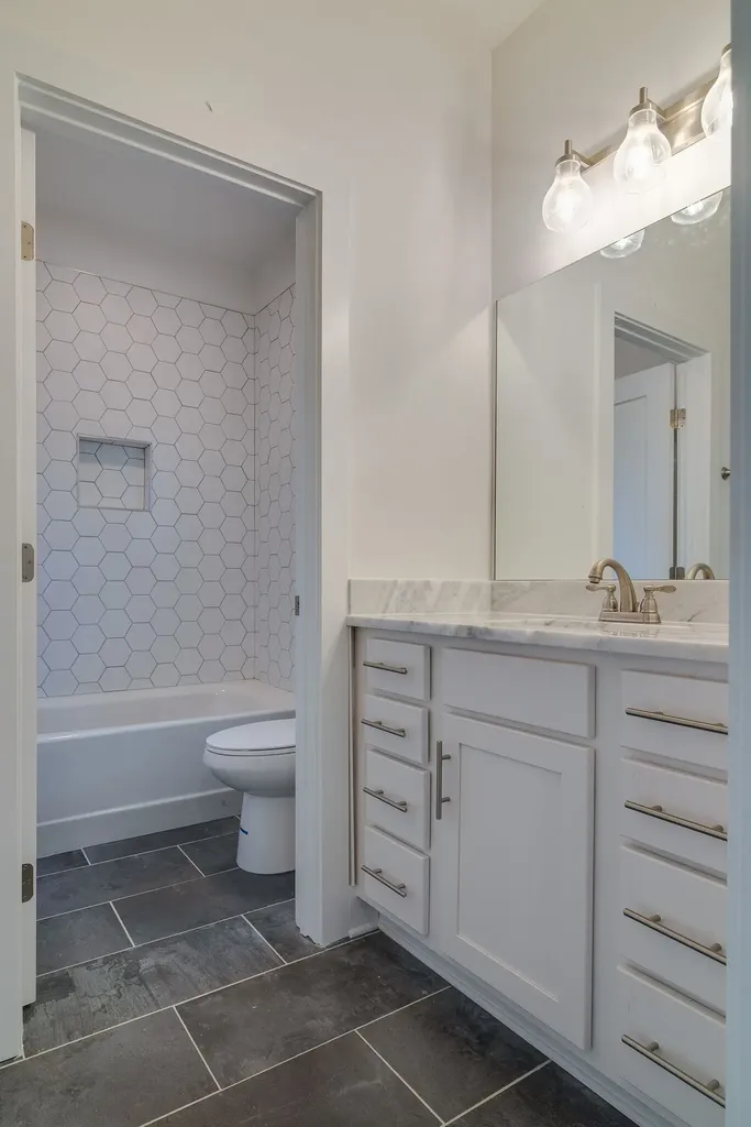 2420 Stivers Street Nashville TN 37218