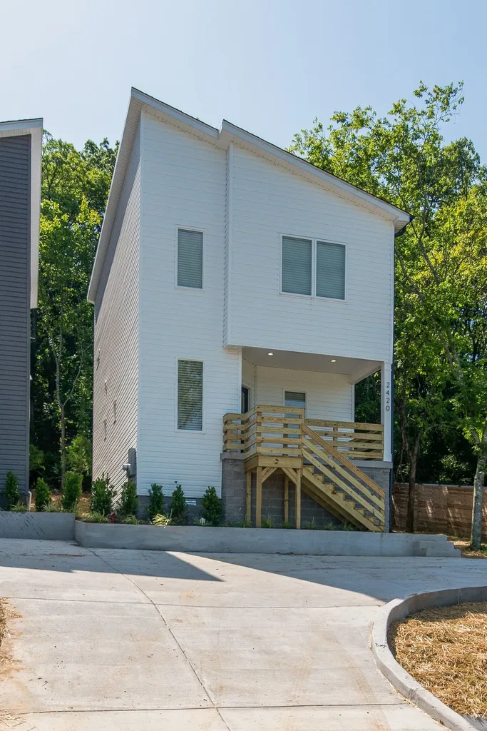 2420 Stivers Street Nashville TN 37218