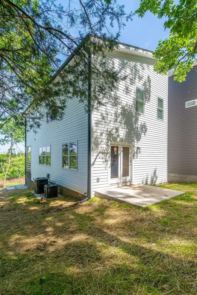 2420 Stivers Street Nashville TN 37218